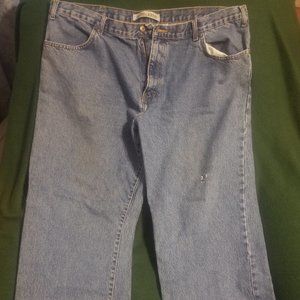 Faded Glory 42 / 32 men's relaxed jeans